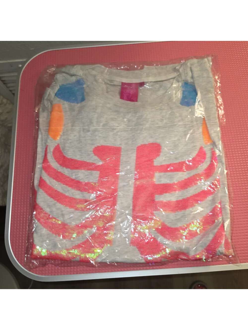 QUEEN OF SPARKLES GREY MULTI NEON SEQUIN SKELETON RIBCAGE SHIRT HALLOWEEN NEW - Picture 3 of 5
